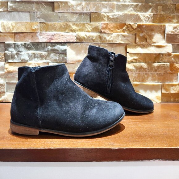 Cat & Jack Penelope Black Ankle Zipper Booties Size 10 - Picture 1 of 8